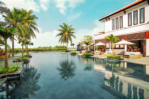hoi an beach resorts vietnam.